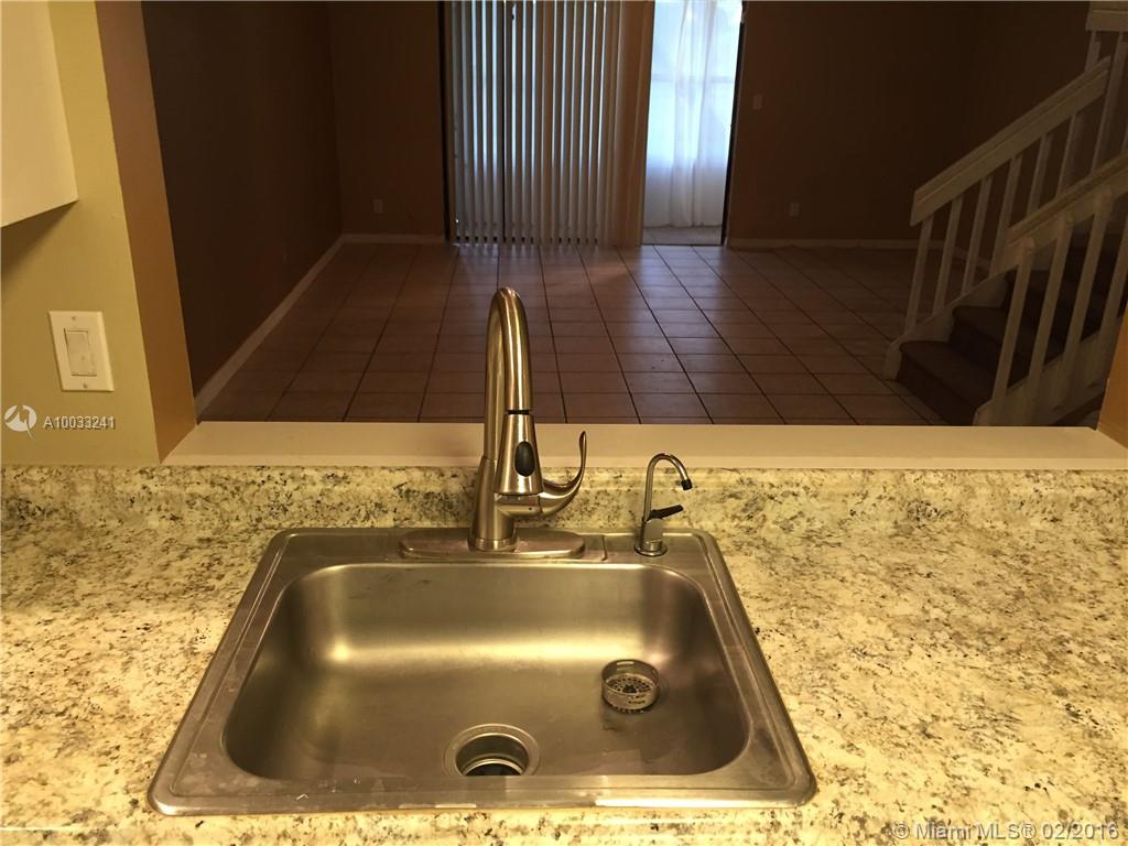 PEMBROKE POINTE - Residential Lease