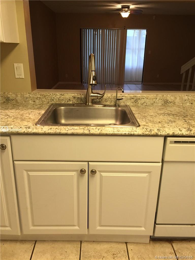 PEMBROKE POINTE - Residential Lease