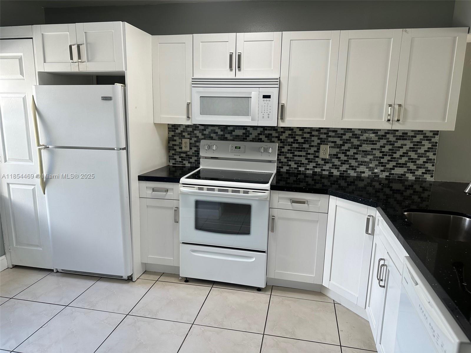 GARDENS AT PEMBROKE LAKES - Residential Lease