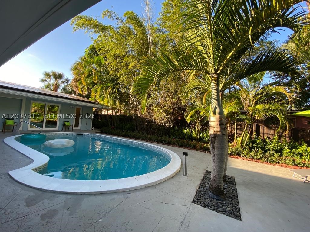 ROBERTSON PARK - Residential