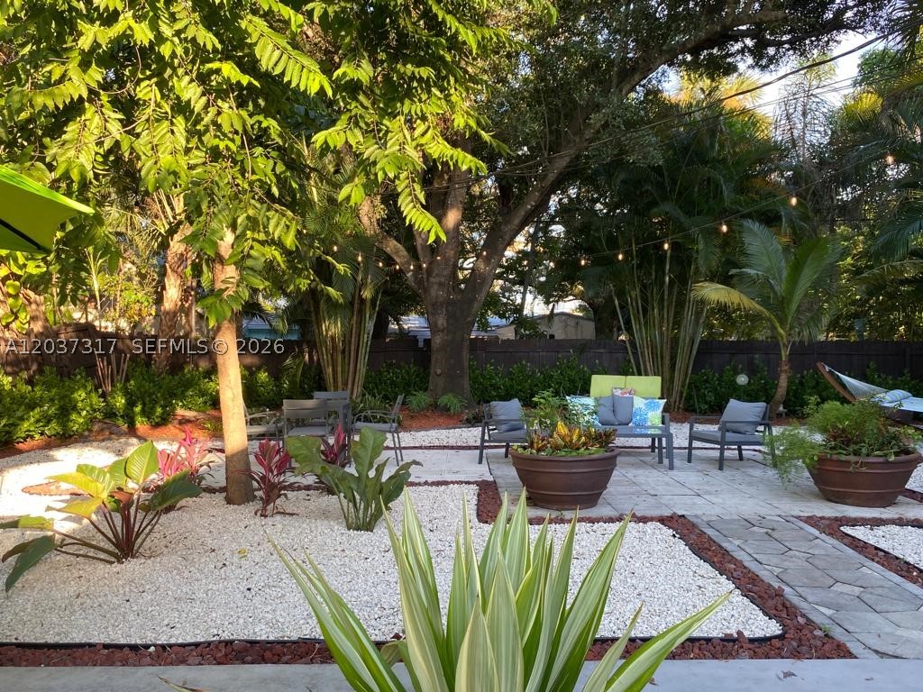 ROBERTSON PARK - Residential