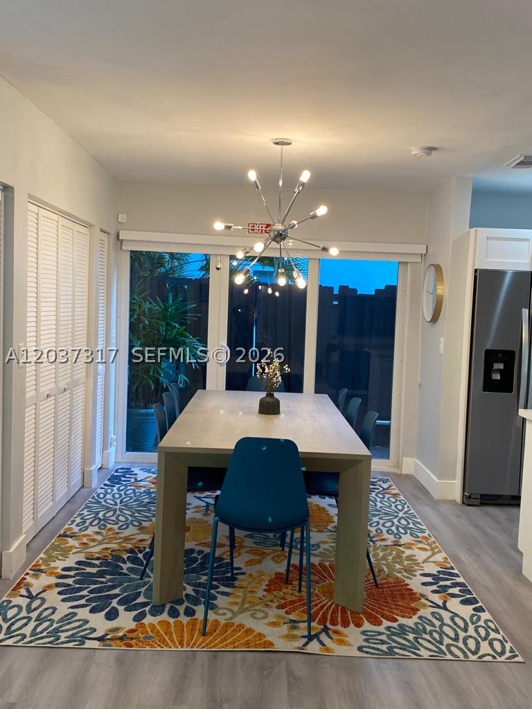 ROBERTSON PARK - Residential