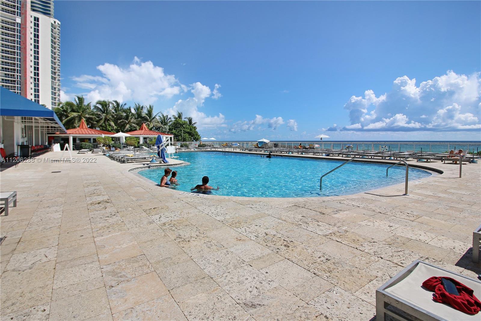 THE AVENTURA BEACH CLUB C - Residential