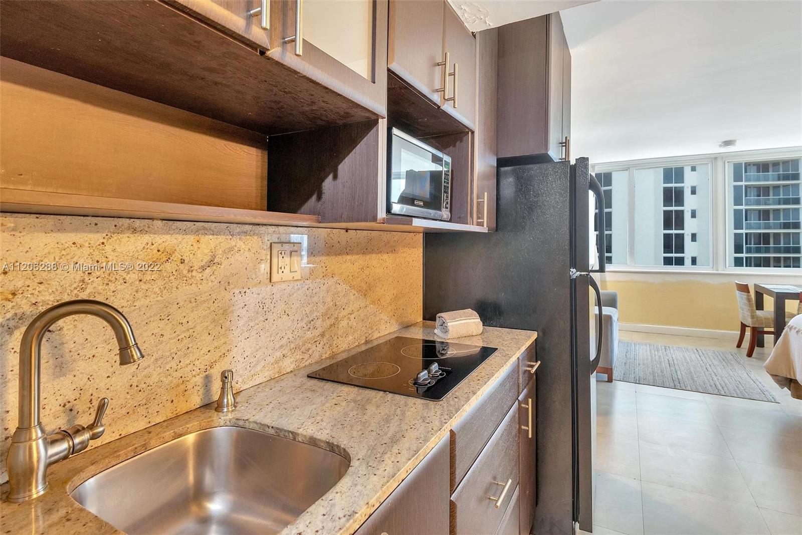 THE AVENTURA BEACH CLUB C - Residential