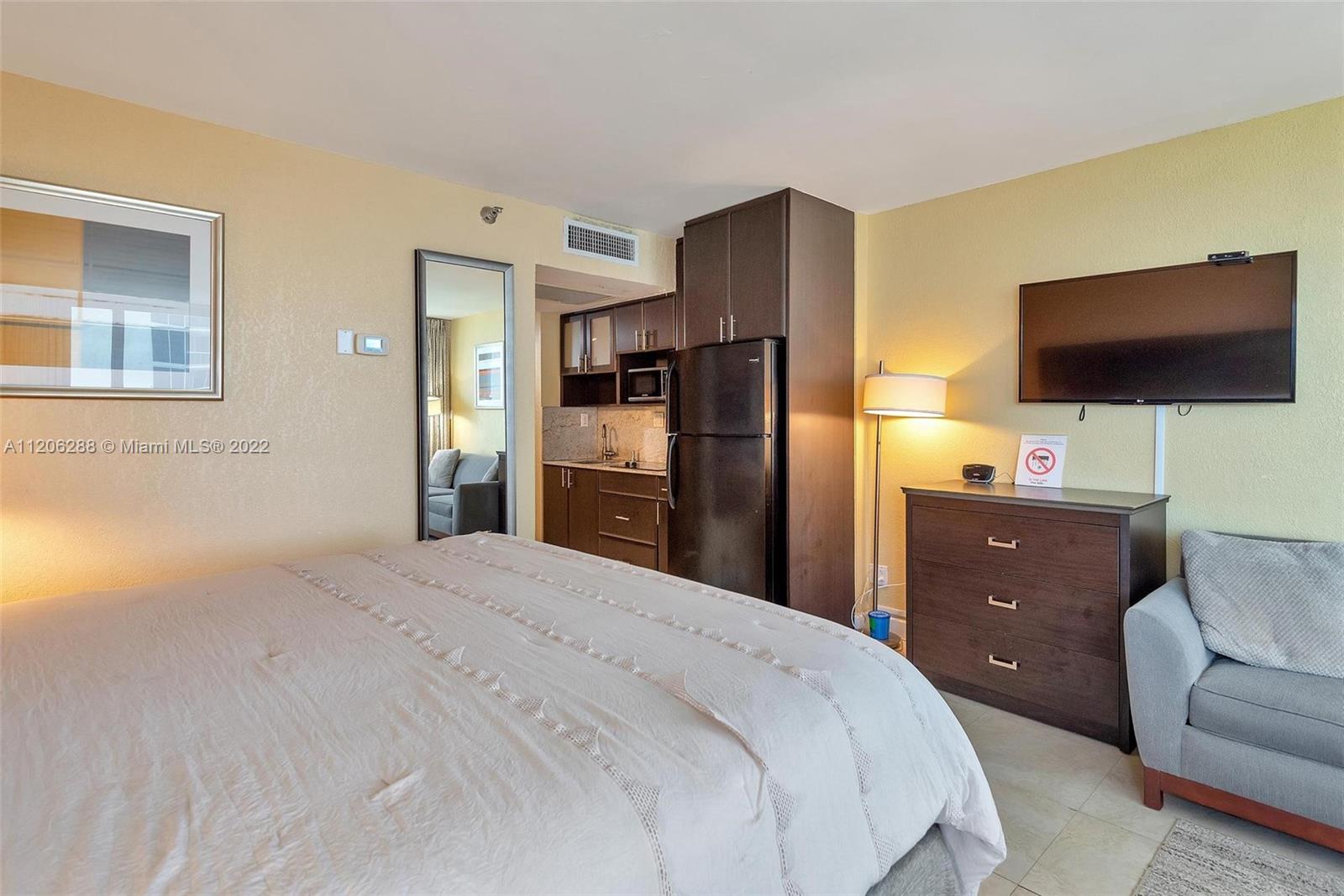 THE AVENTURA BEACH CLUB C - Residential