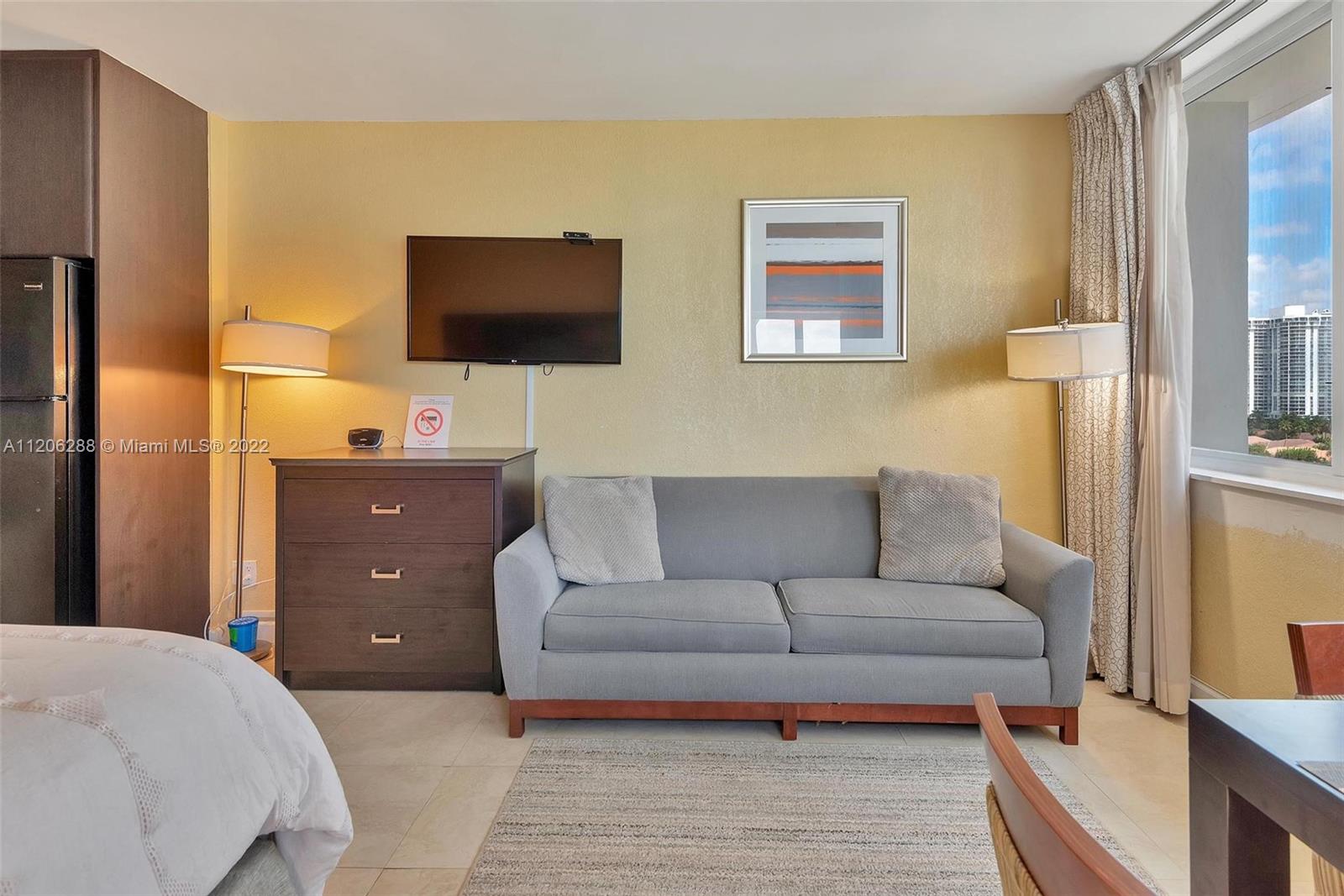 THE AVENTURA BEACH CLUB C - Residential