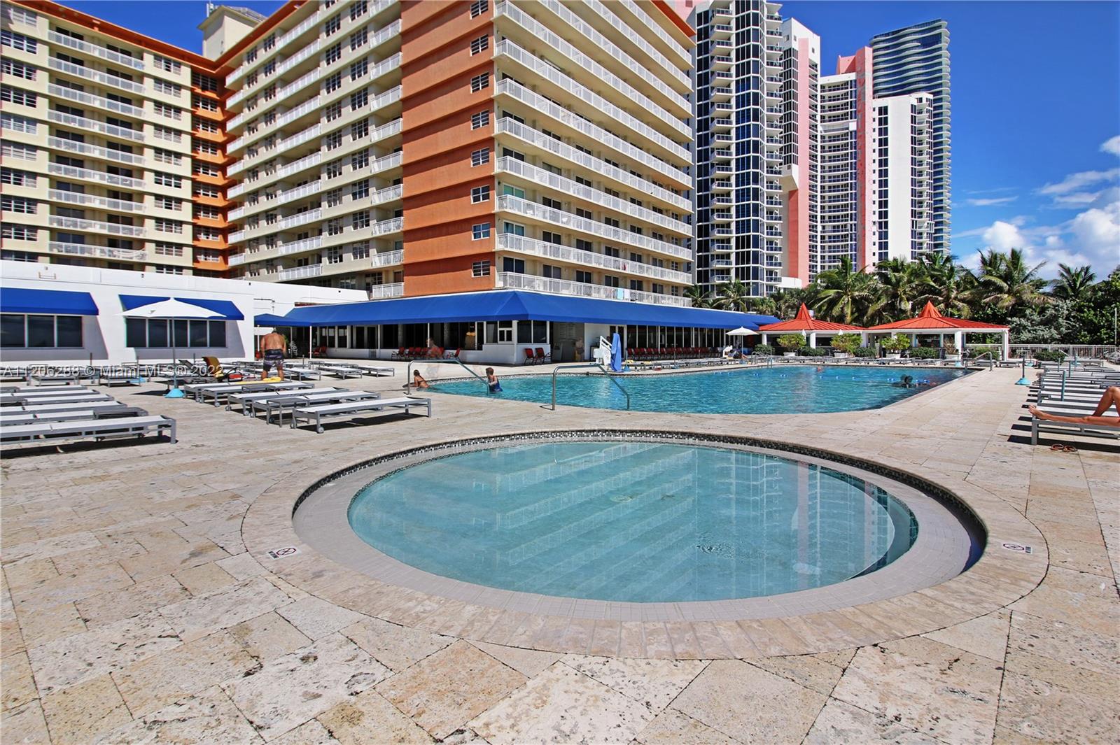 THE AVENTURA BEACH CLUB C - Residential