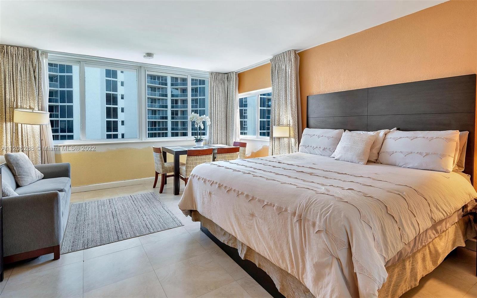 THE AVENTURA BEACH CLUB C - Residential