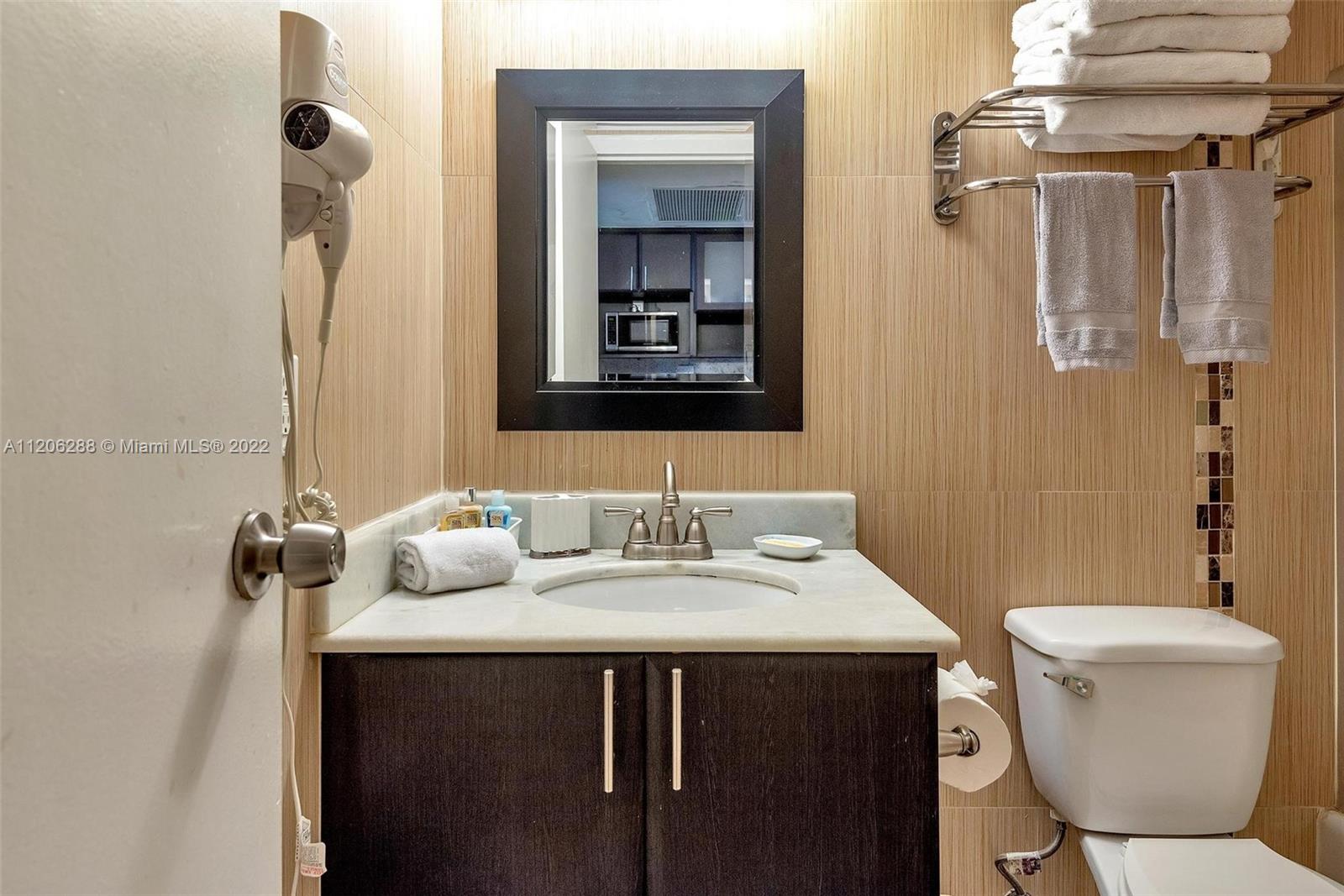 THE AVENTURA BEACH CLUB C - Residential