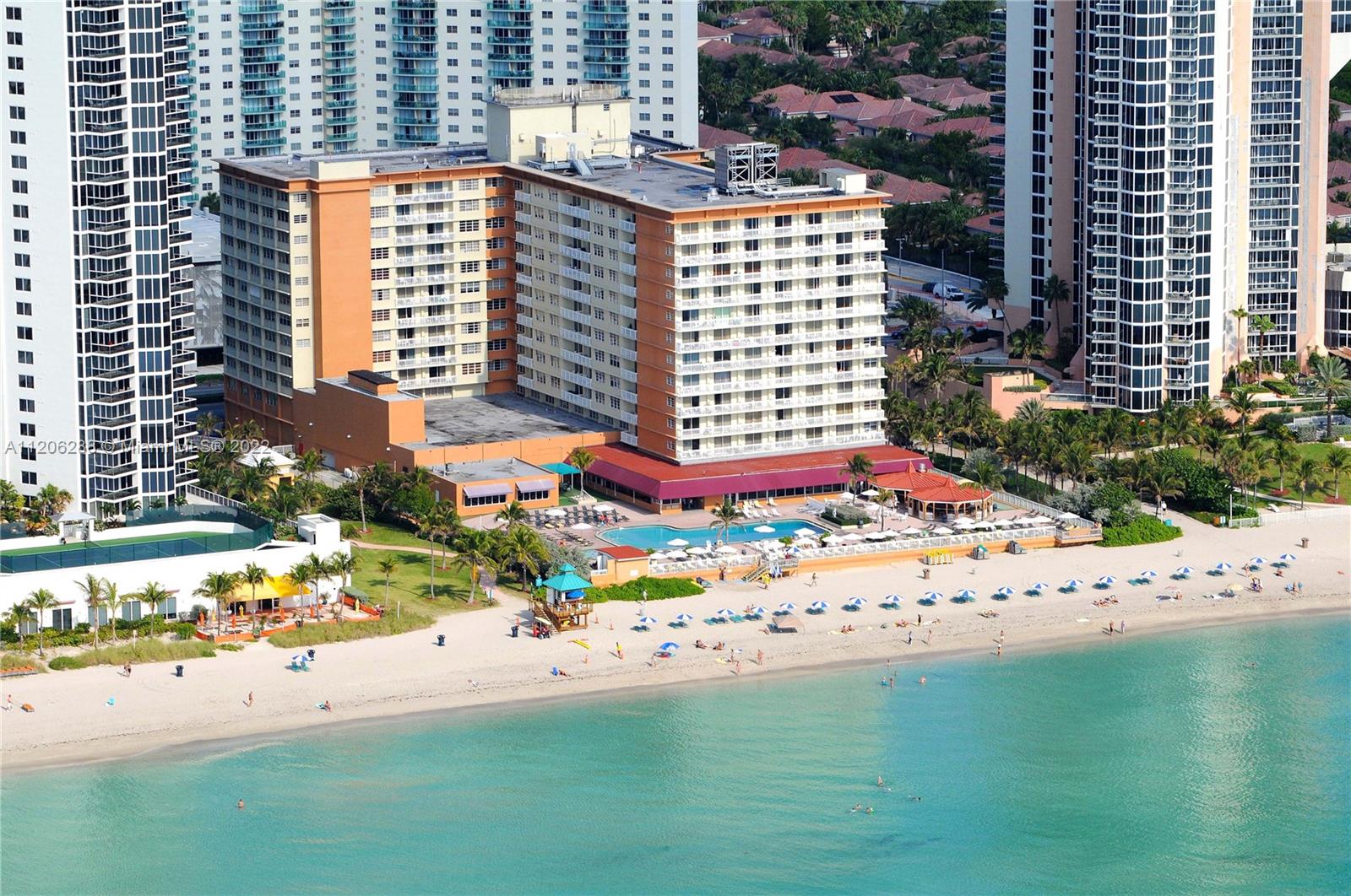 THE AVENTURA BEACH CLUB C - Residential