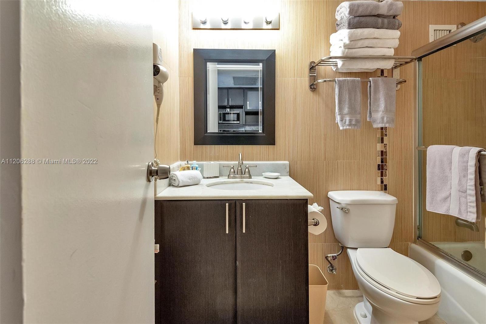 THE AVENTURA BEACH CLUB C - Residential