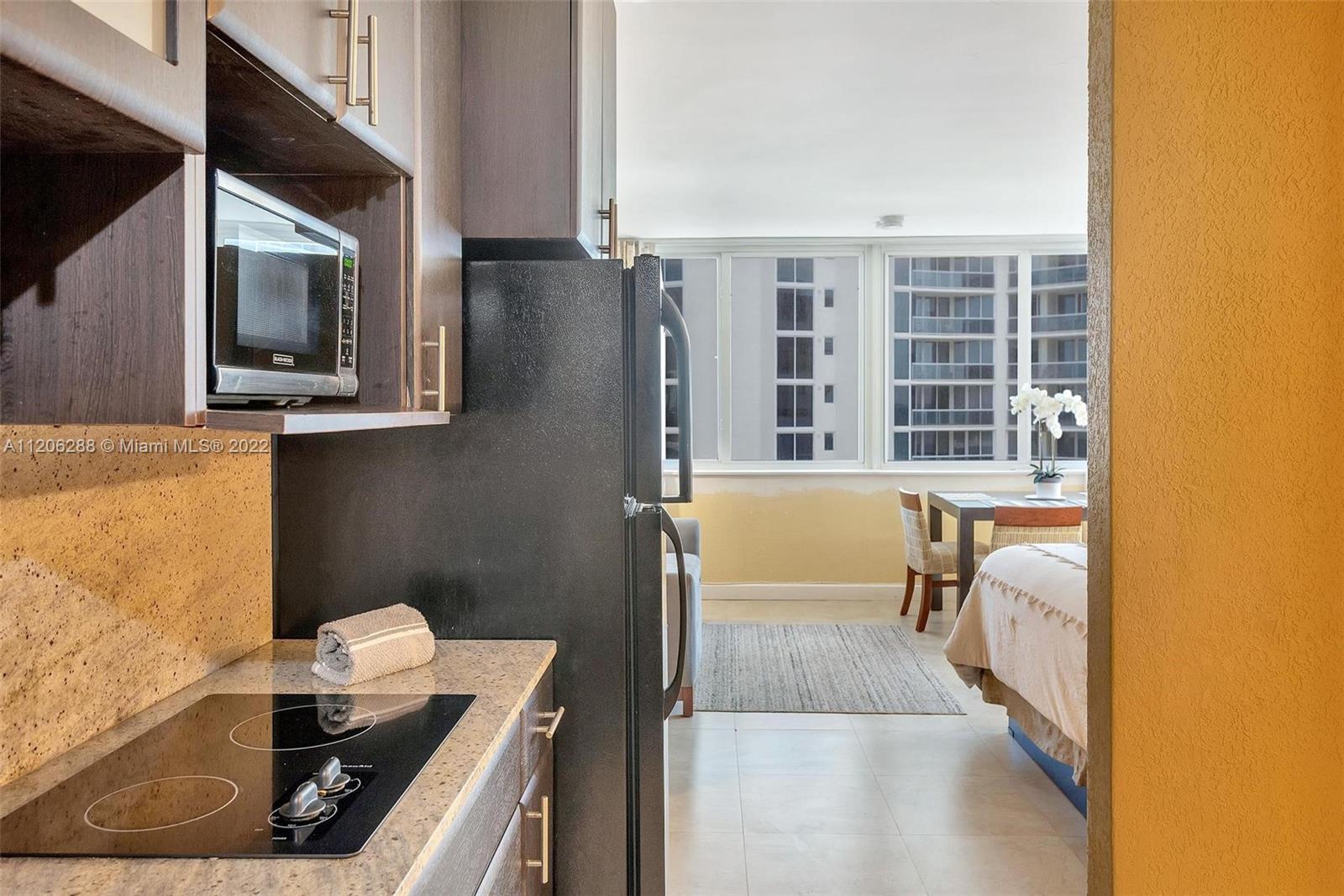 THE AVENTURA BEACH CLUB C - Residential