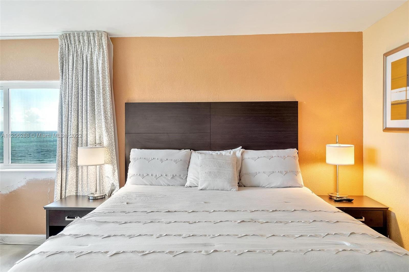 THE AVENTURA BEACH CLUB C - Residential