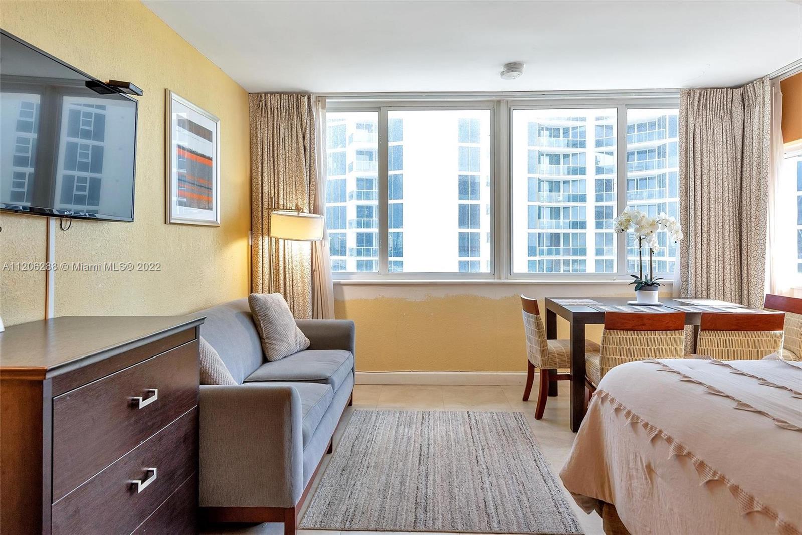 THE AVENTURA BEACH CLUB C - Residential