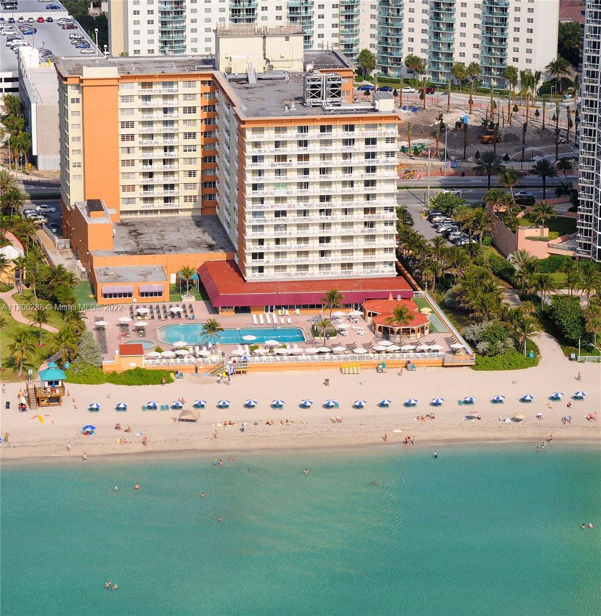 THE AVENTURA BEACH CLUB C - Residential