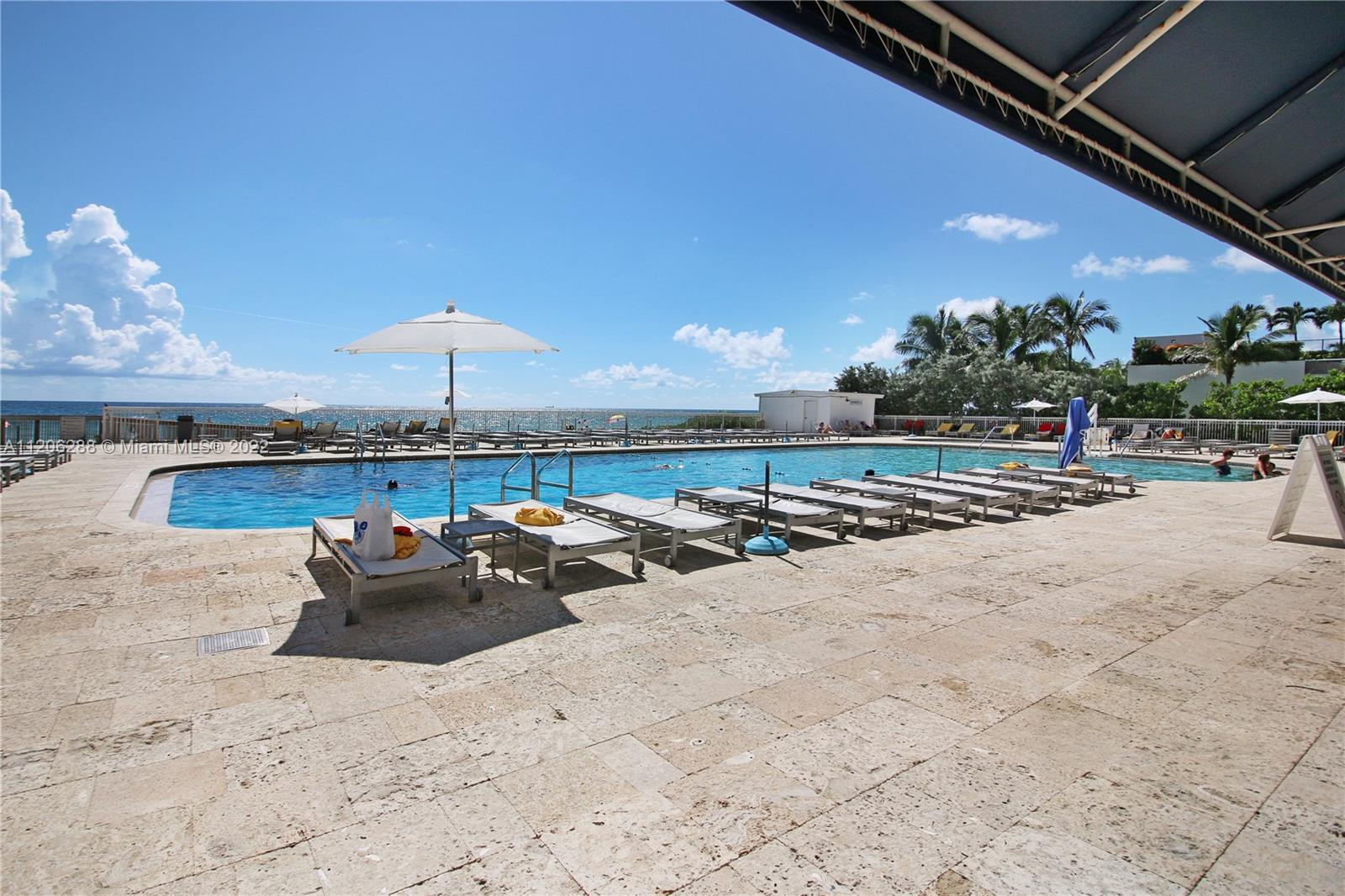 THE AVENTURA BEACH CLUB C - Residential