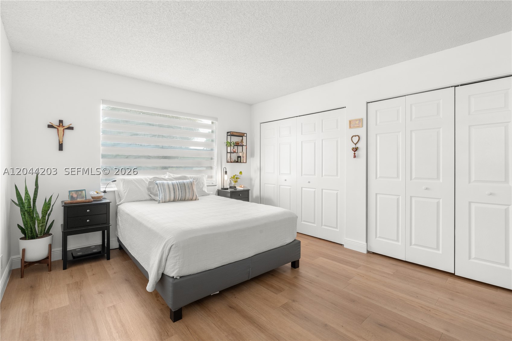 RAMBLEWOOD EAST CONDO - Residential