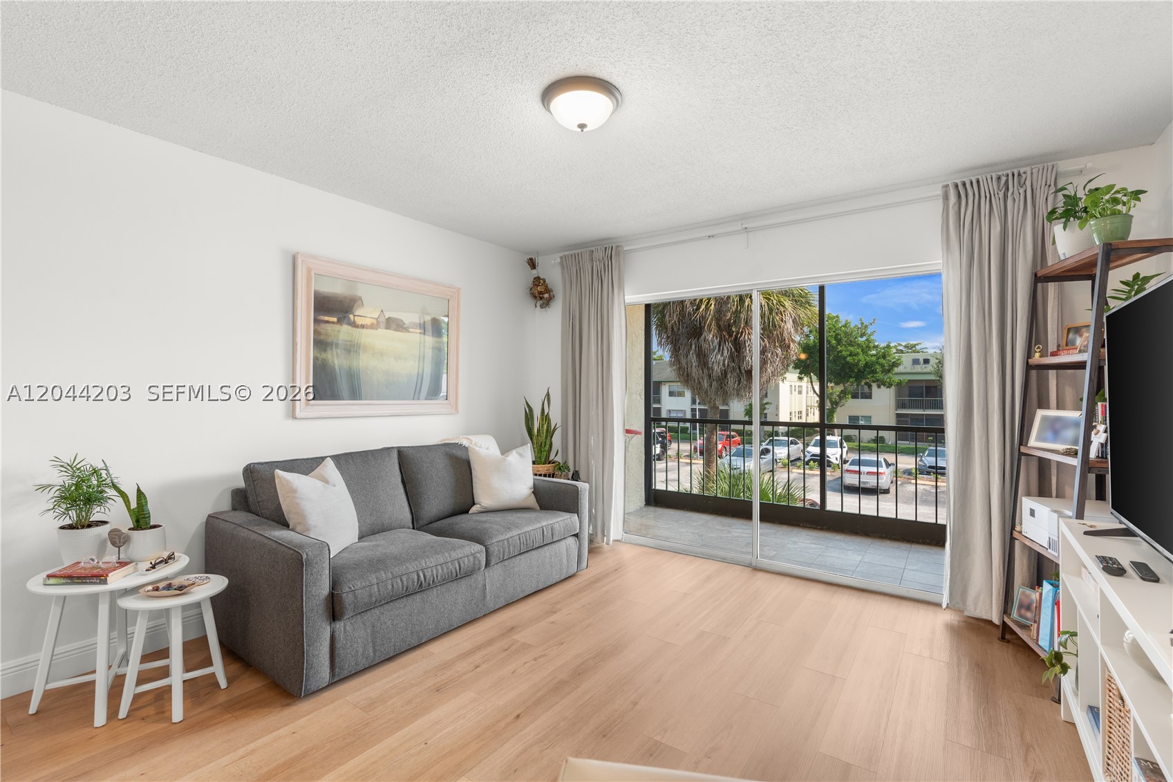 RAMBLEWOOD EAST CONDO - Residential