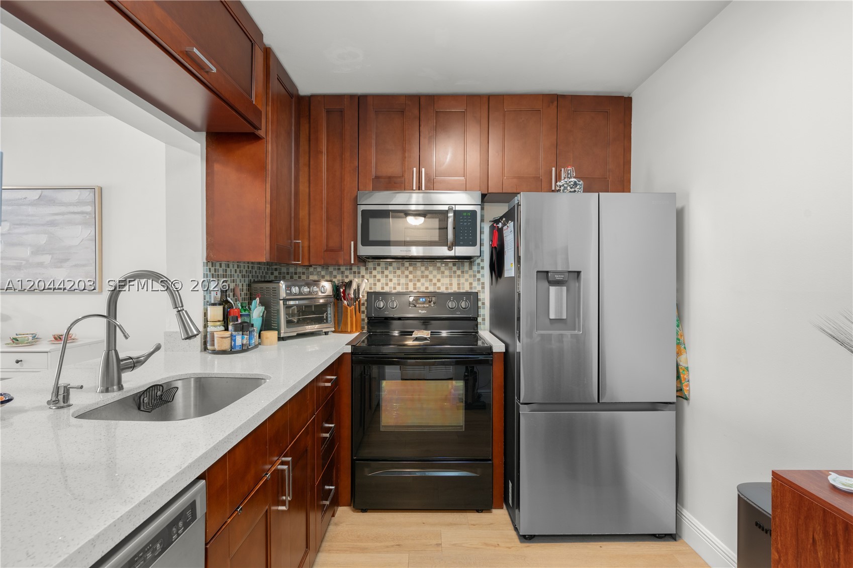 RAMBLEWOOD EAST CONDO - Residential