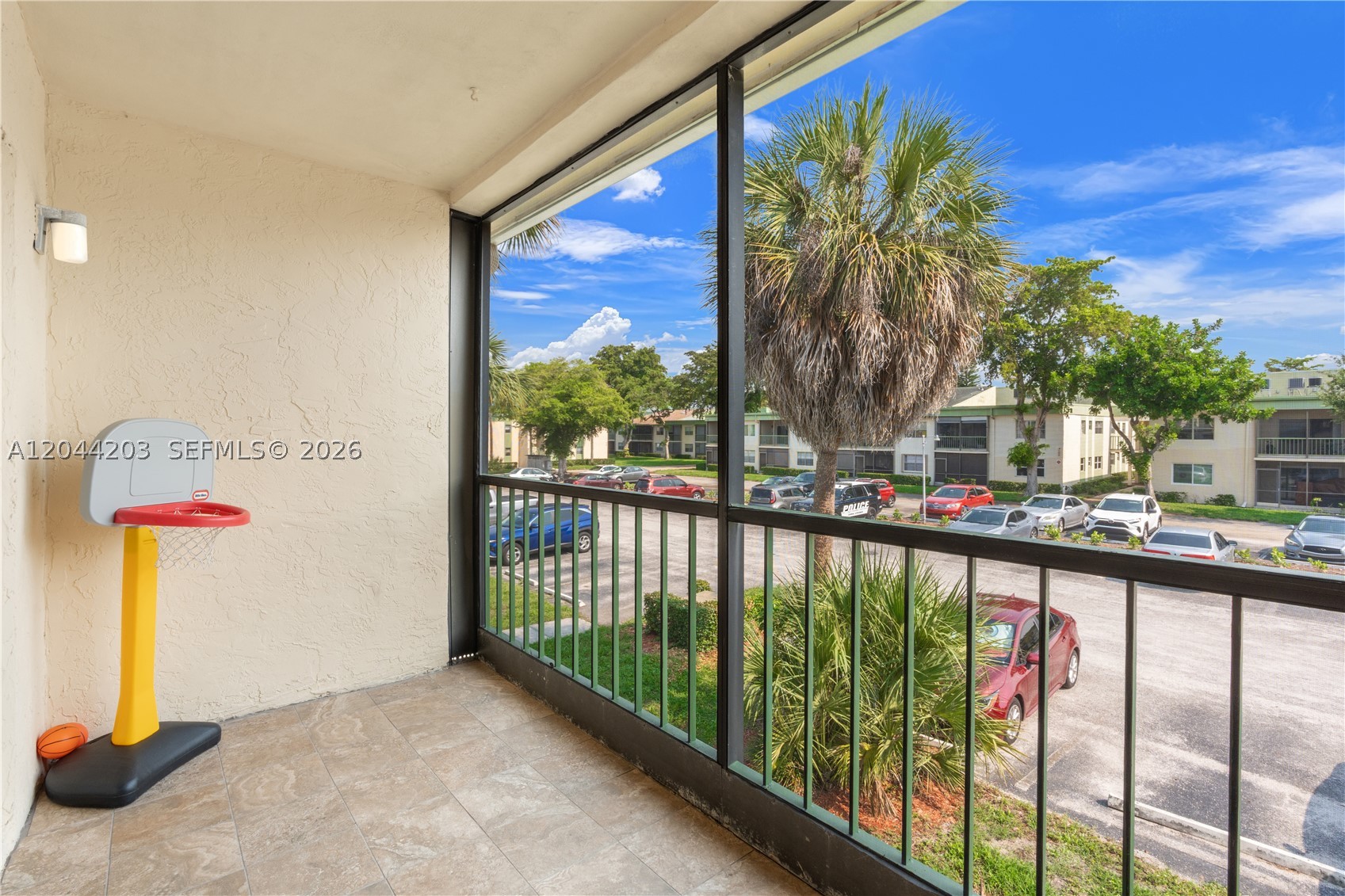 RAMBLEWOOD EAST CONDO - Residential