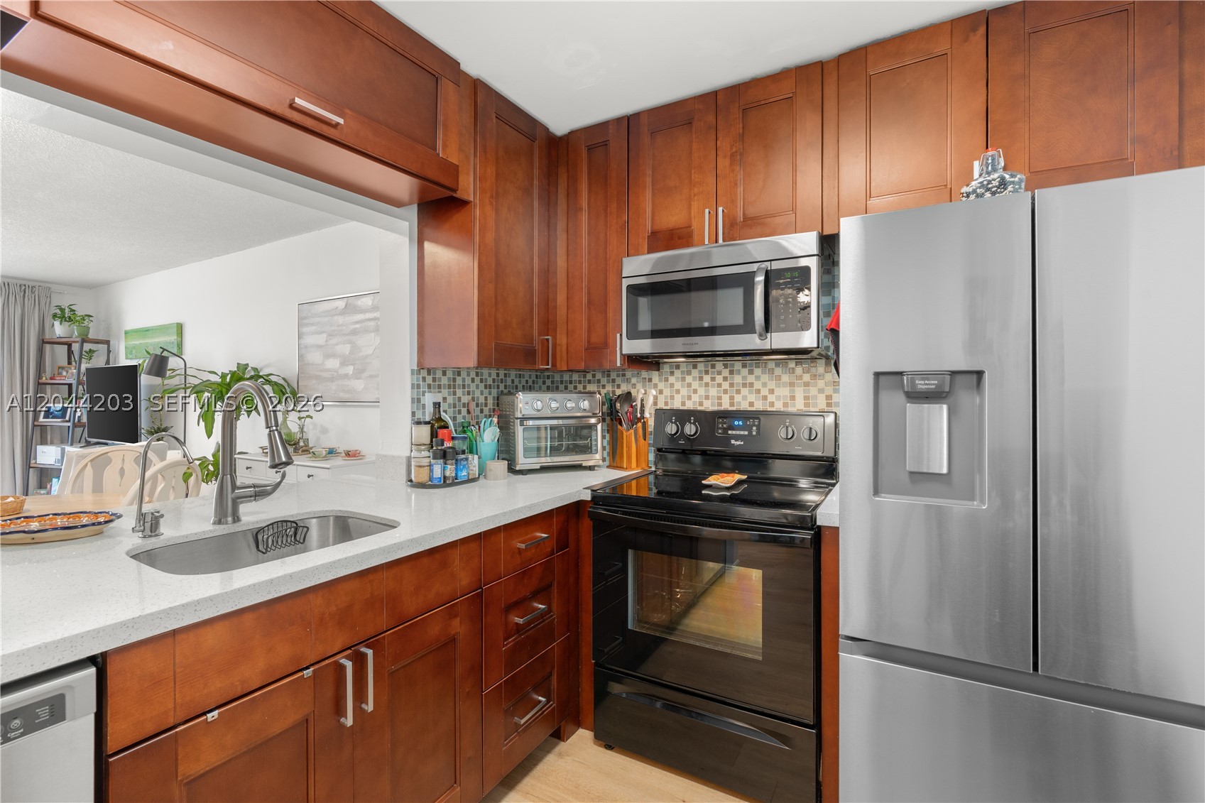 RAMBLEWOOD EAST CONDO - Residential