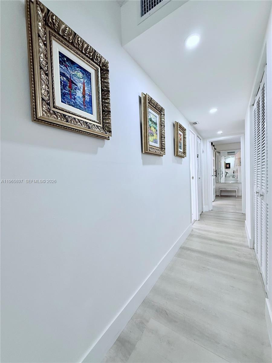 IMPERIAL POINT CONDO - Residential