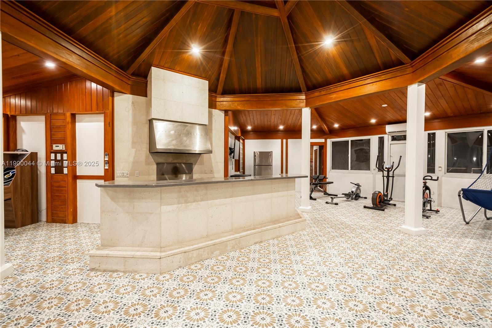 METES AND BOUNDS - Residential