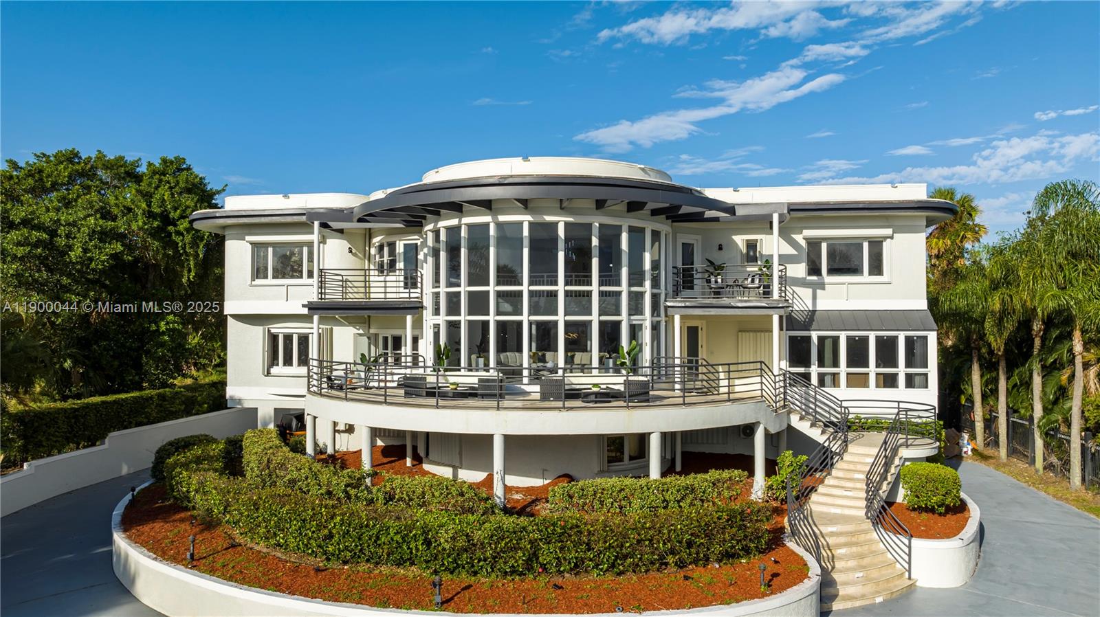 METES AND BOUNDS - Residential
