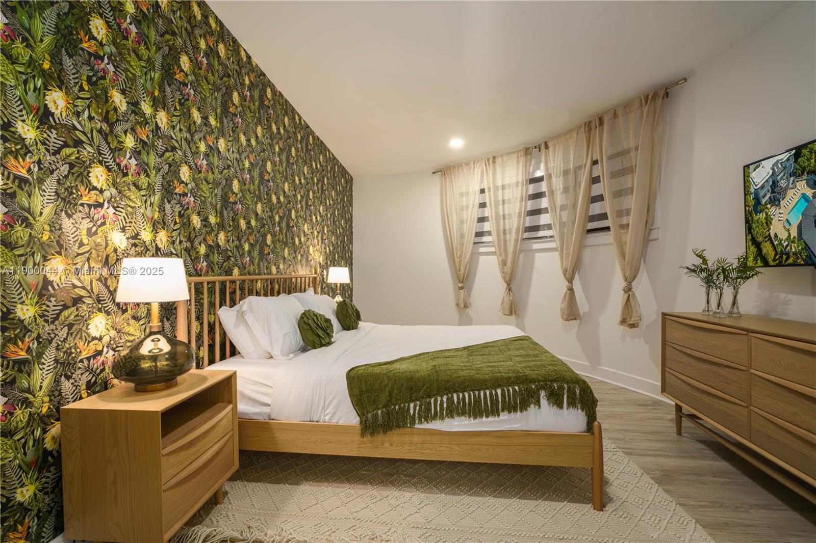 METES AND BOUNDS - Residential