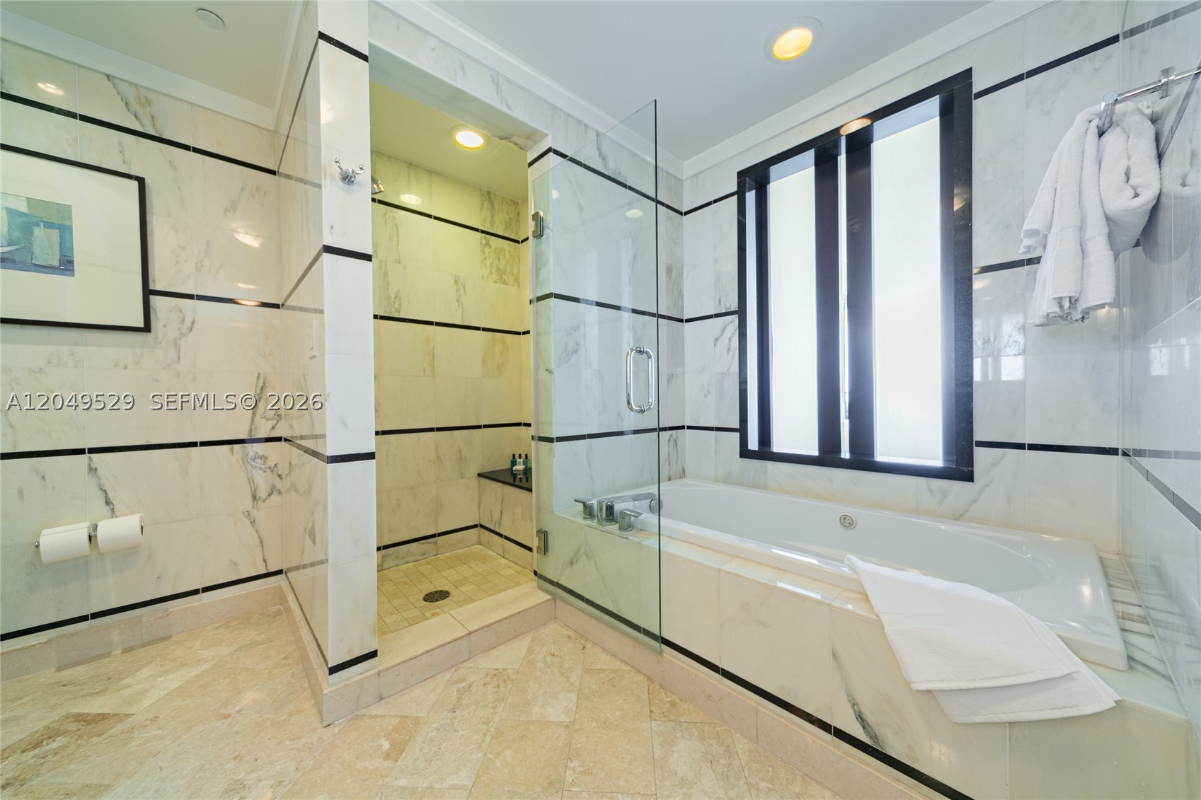 FONTAINEBLEAU III OCEAN C - Residential Lease