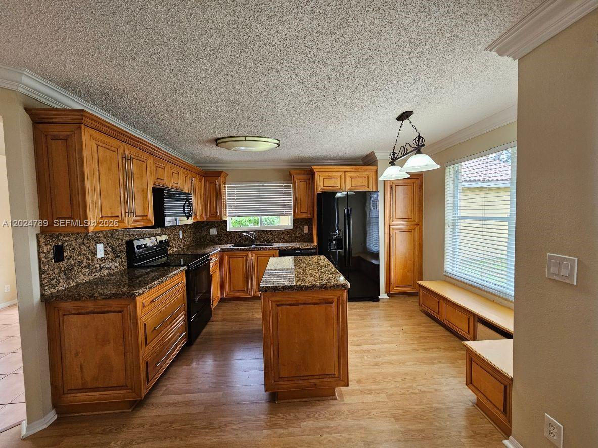 CHARLESTON SHORES - Residential Lease