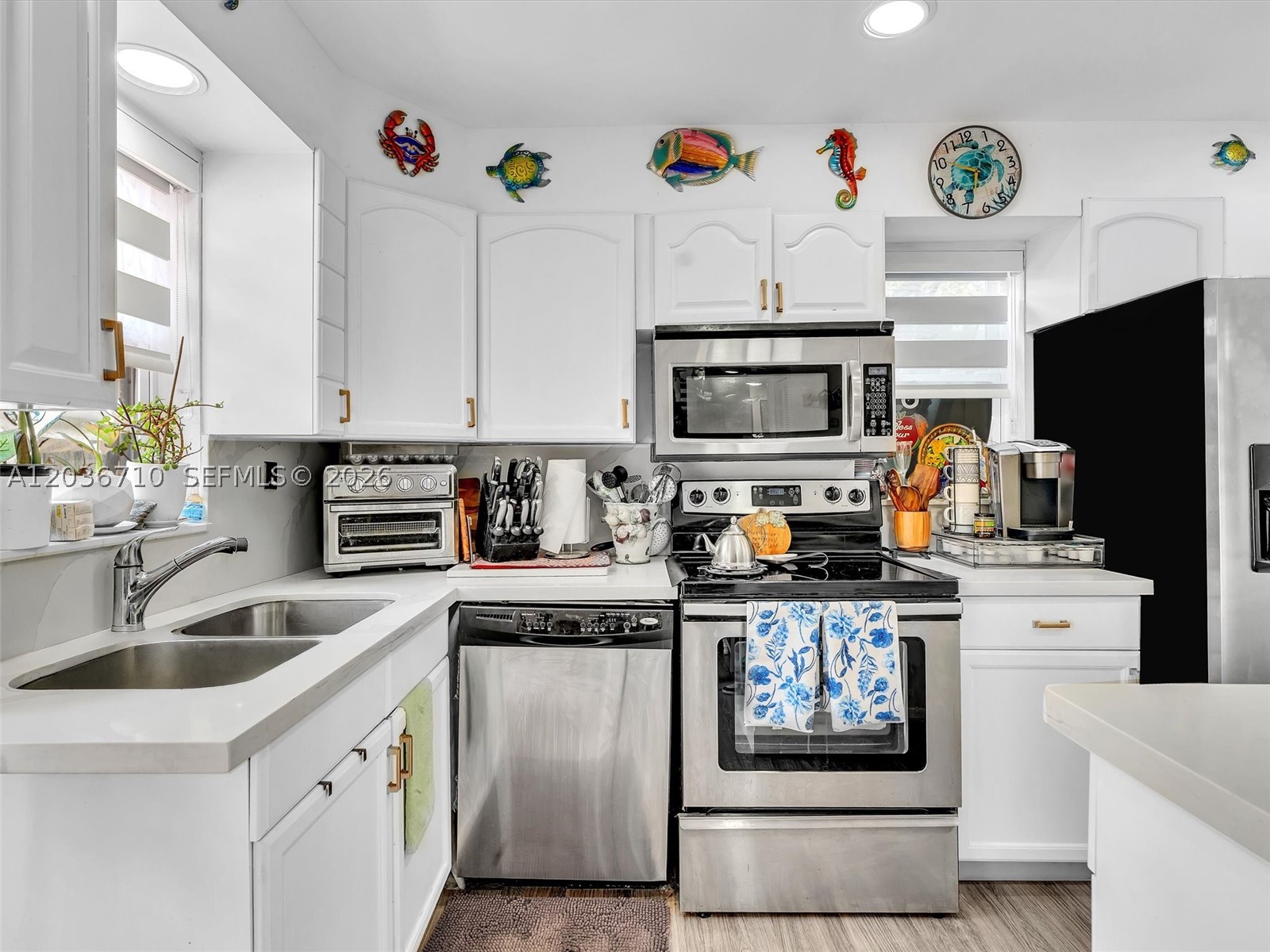 HOLLYWOOD RIDGE FARMS - Residential