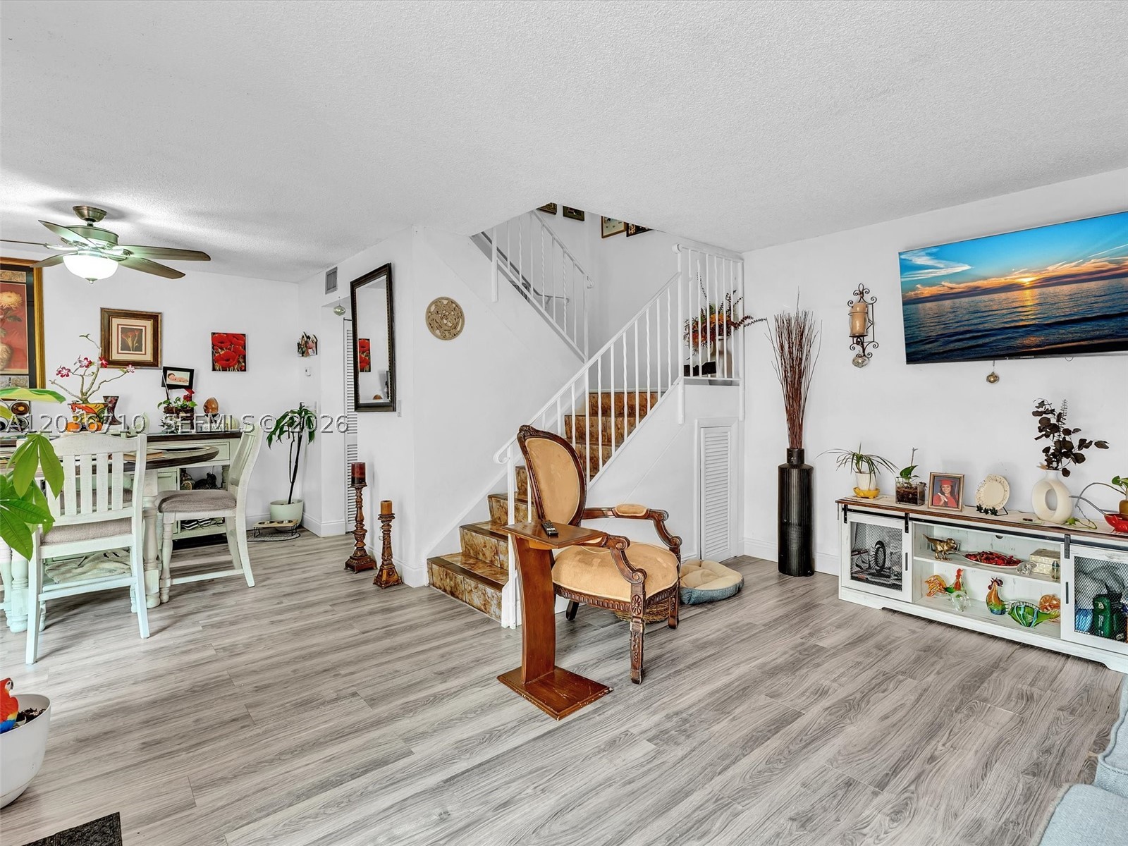 HOLLYWOOD RIDGE FARMS - Residential