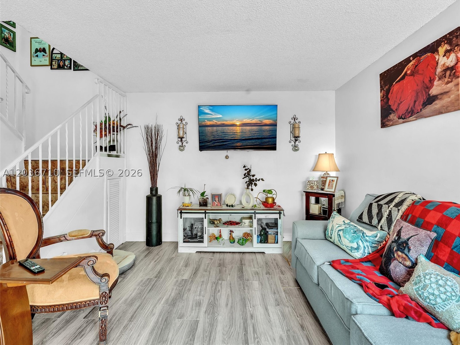 HOLLYWOOD RIDGE FARMS - Residential