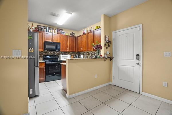 MANDARIN LAKES - Residential