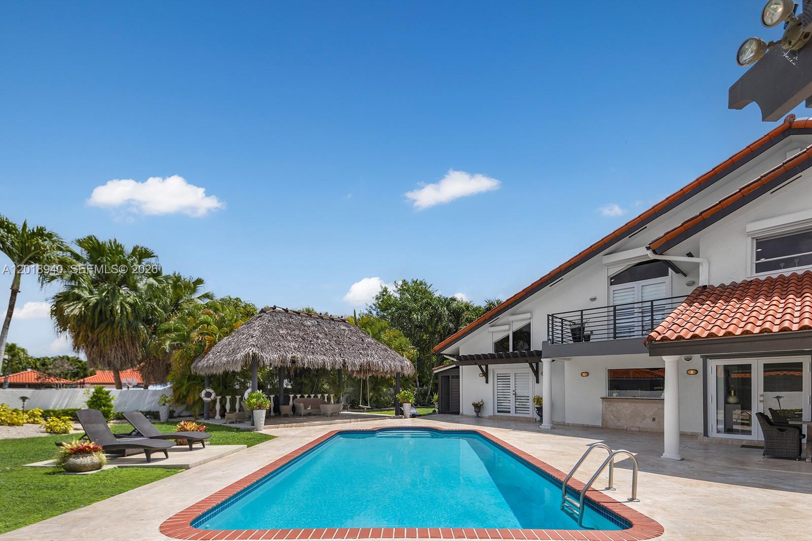 BEAUTIFUL PLACE - Residential