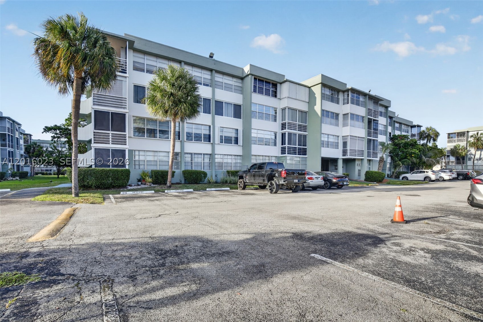 WATERGATE CONDOMINIUM NO - Residential