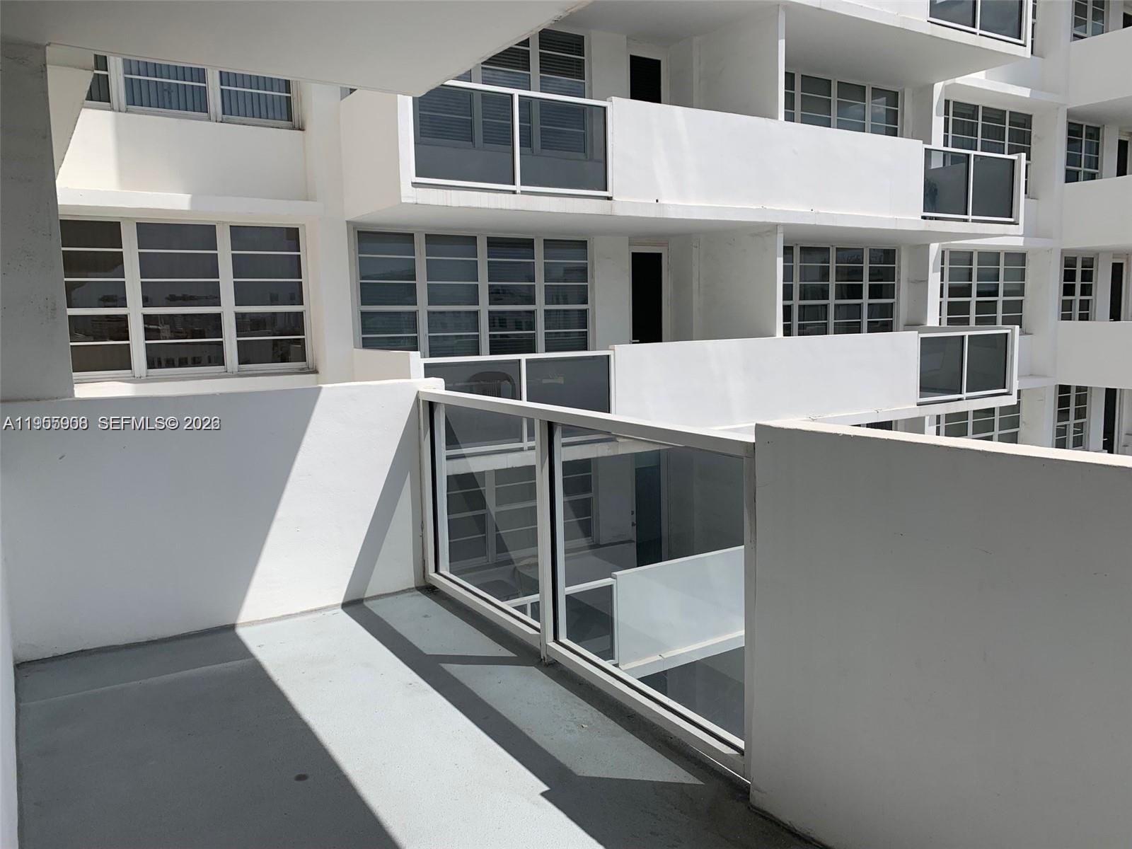 THE DECOPLAGE CONDO - Residential Lease