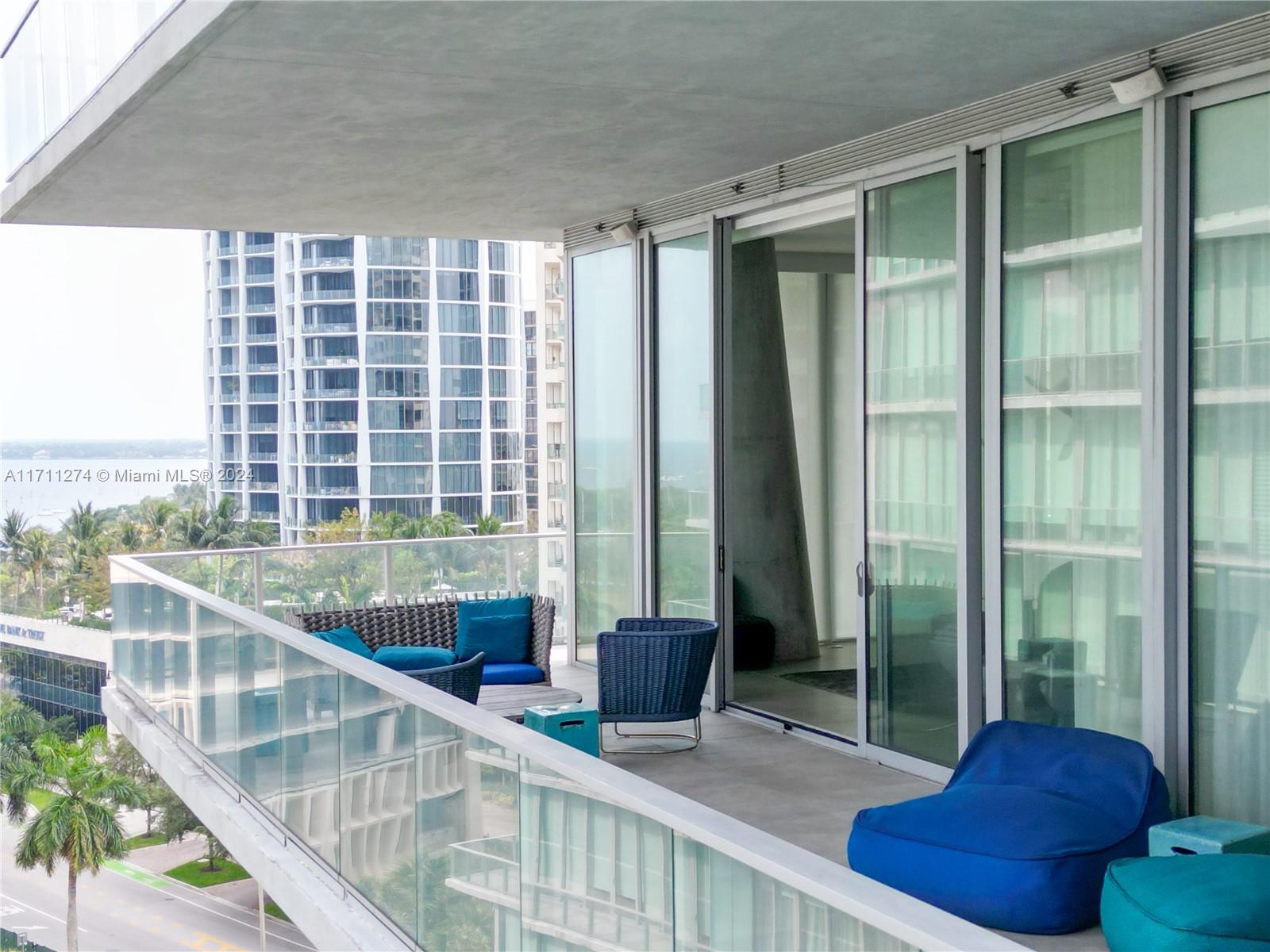 DINNER KEY - Residential