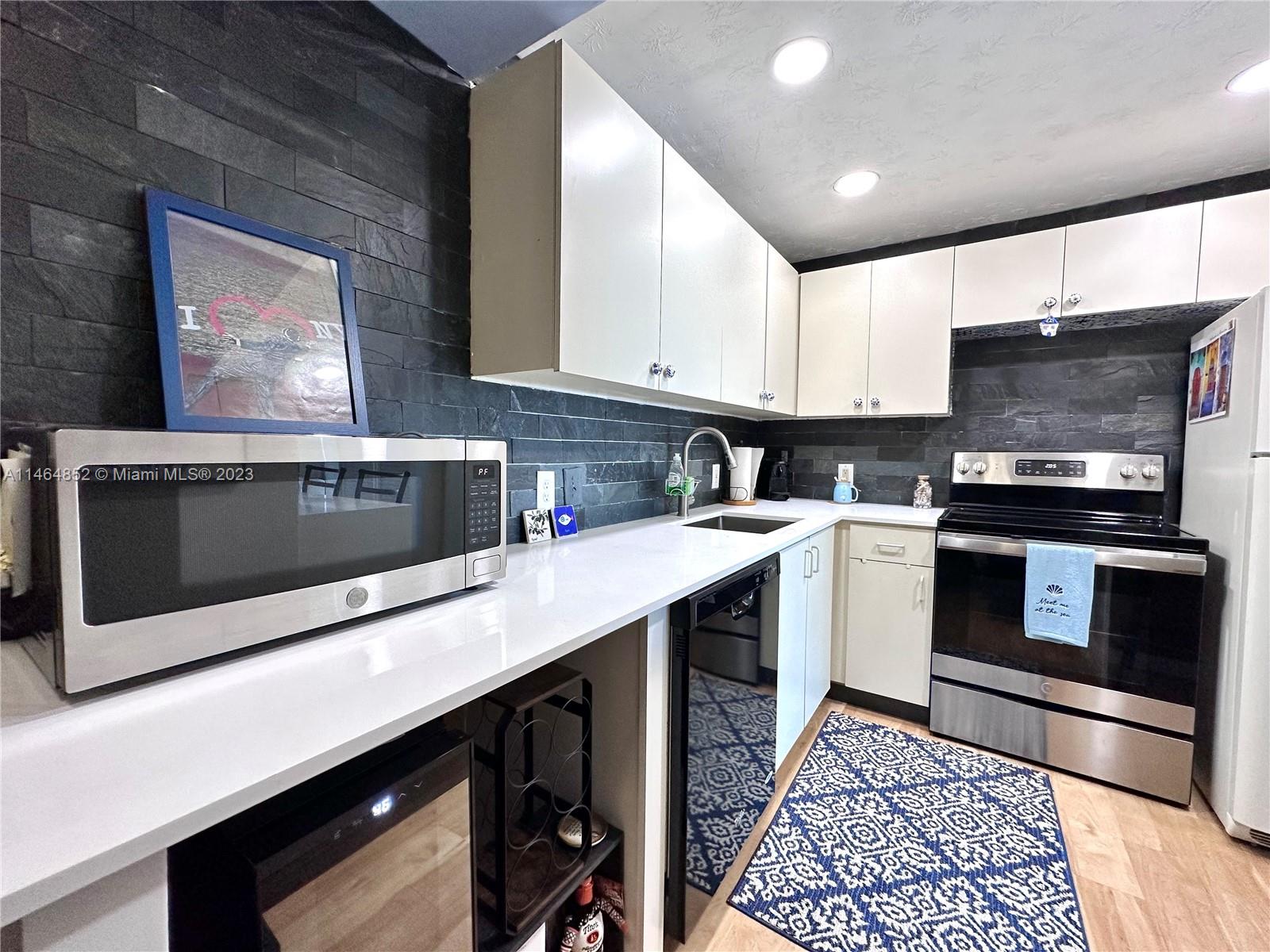 CLEARVIEW TOWERS CONDO - Residential Lease