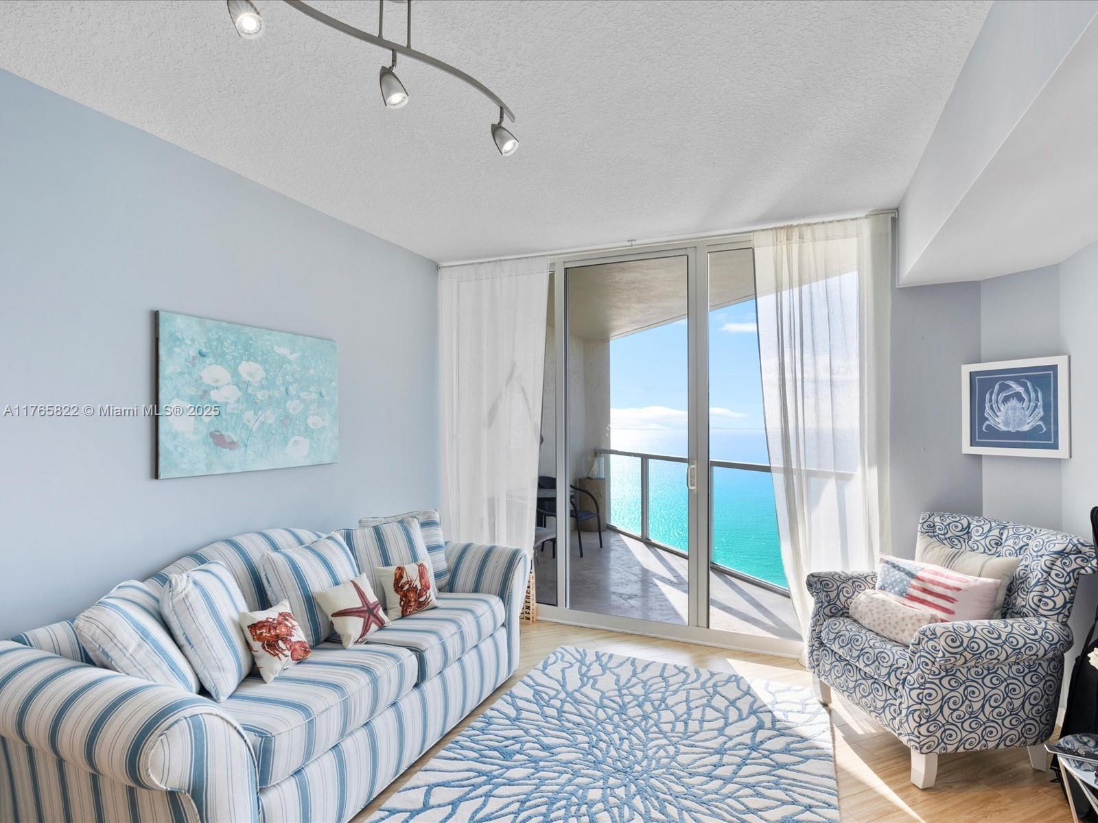 LA PERLA CONDO - Residential
