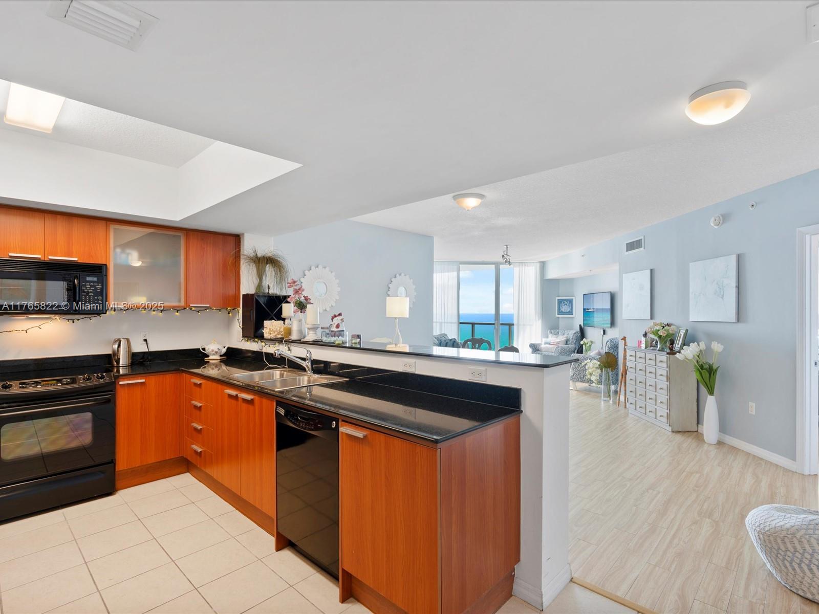 LA PERLA CONDO - Residential