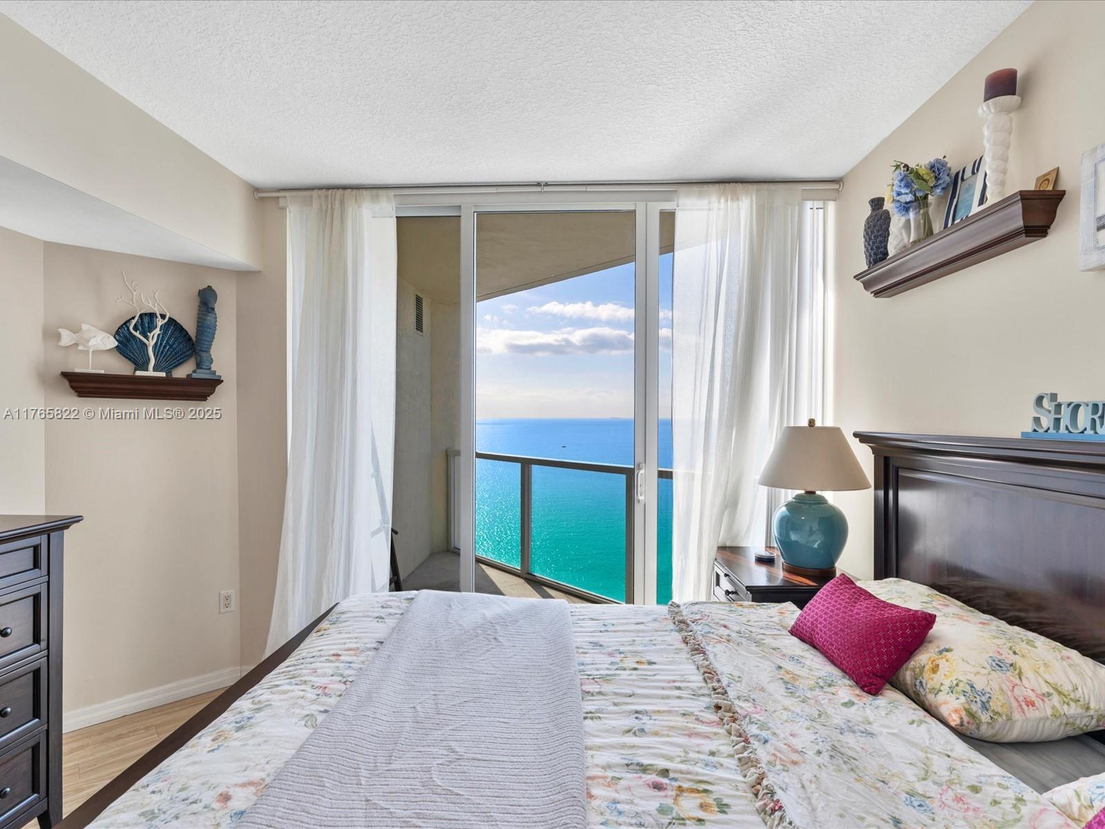 LA PERLA CONDO - Residential