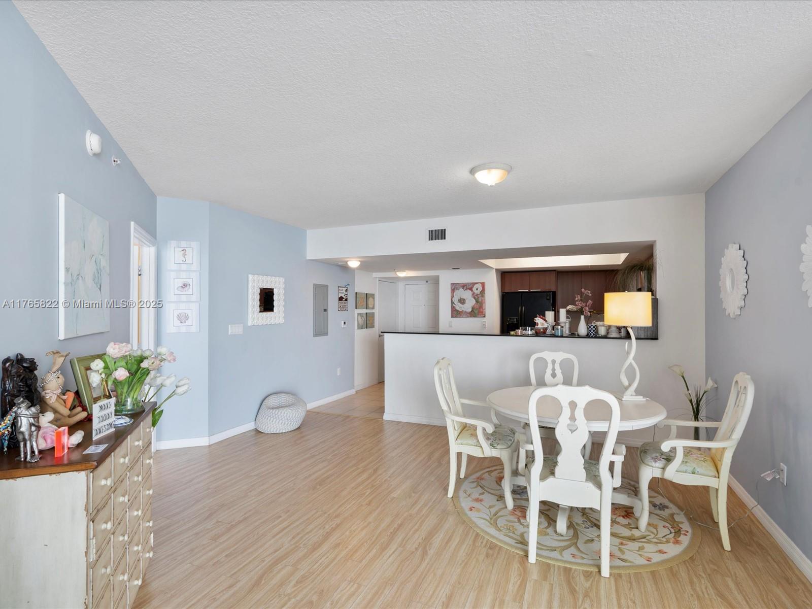 LA PERLA CONDO - Residential