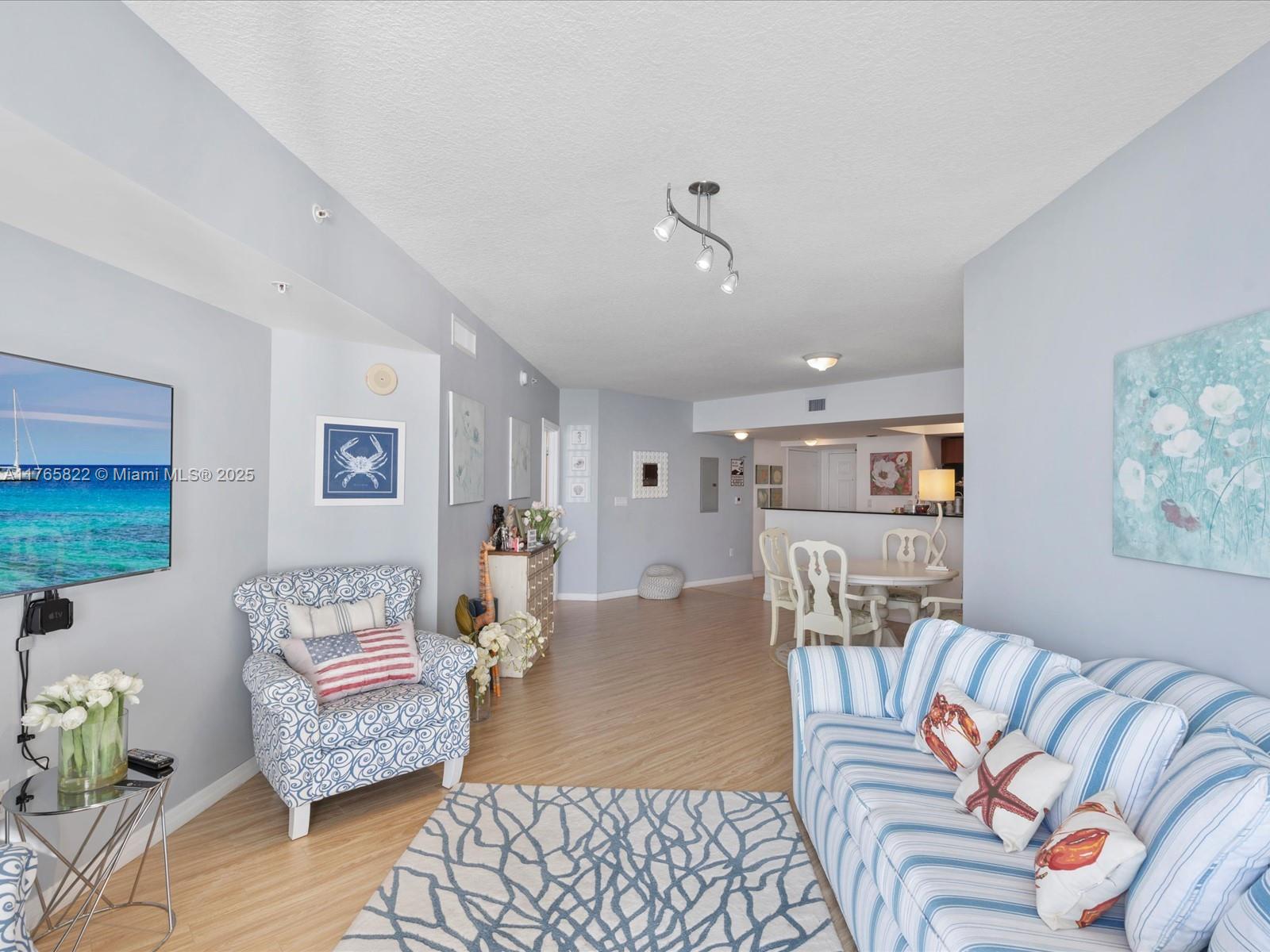 LA PERLA CONDO - Residential