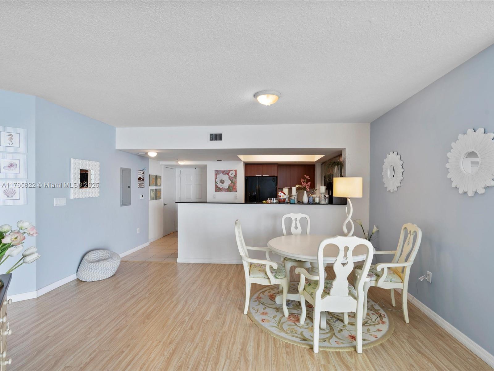LA PERLA CONDO - Residential