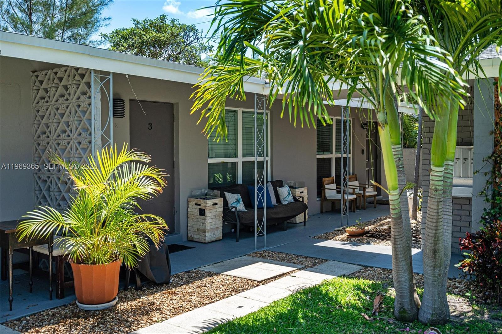 EDGEWATER ESTATES 1ST ADD - Residential Income