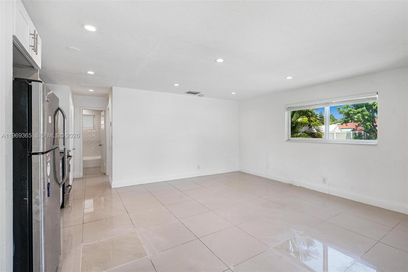 EDGEWATER ESTATES 1ST ADD - Residential Income