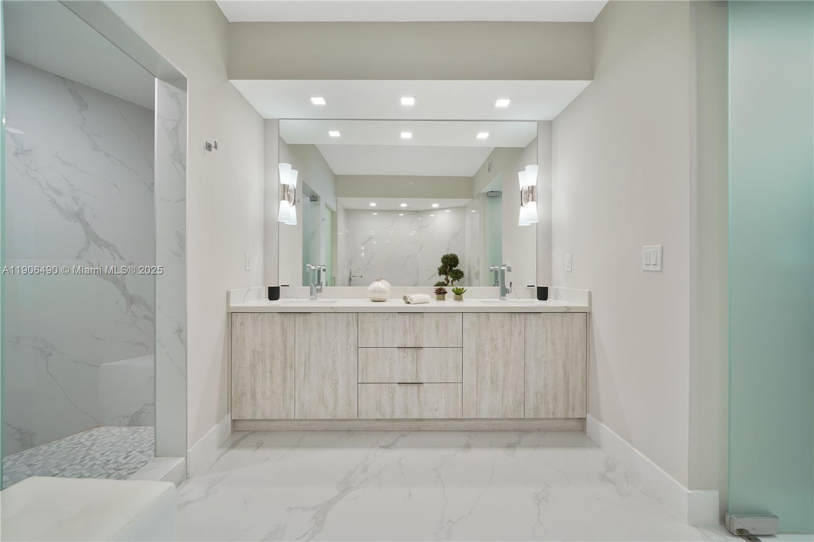 PORTOFINO TOWER CONDO - Residential