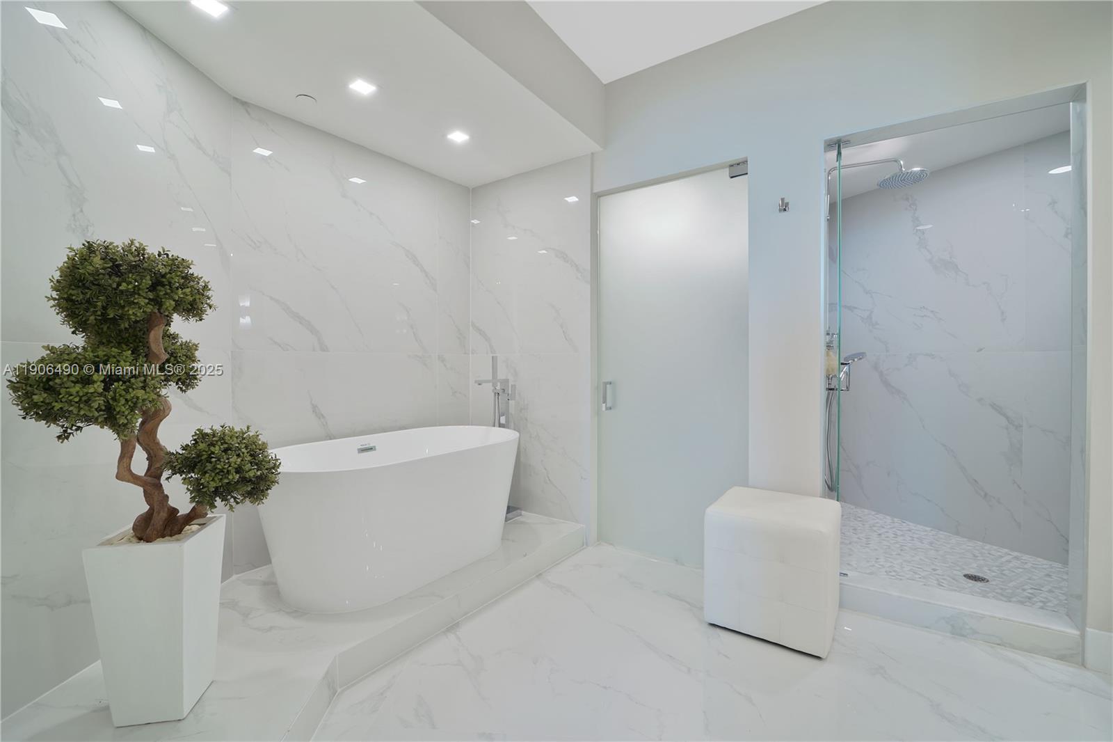 PORTOFINO TOWER CONDO - Residential